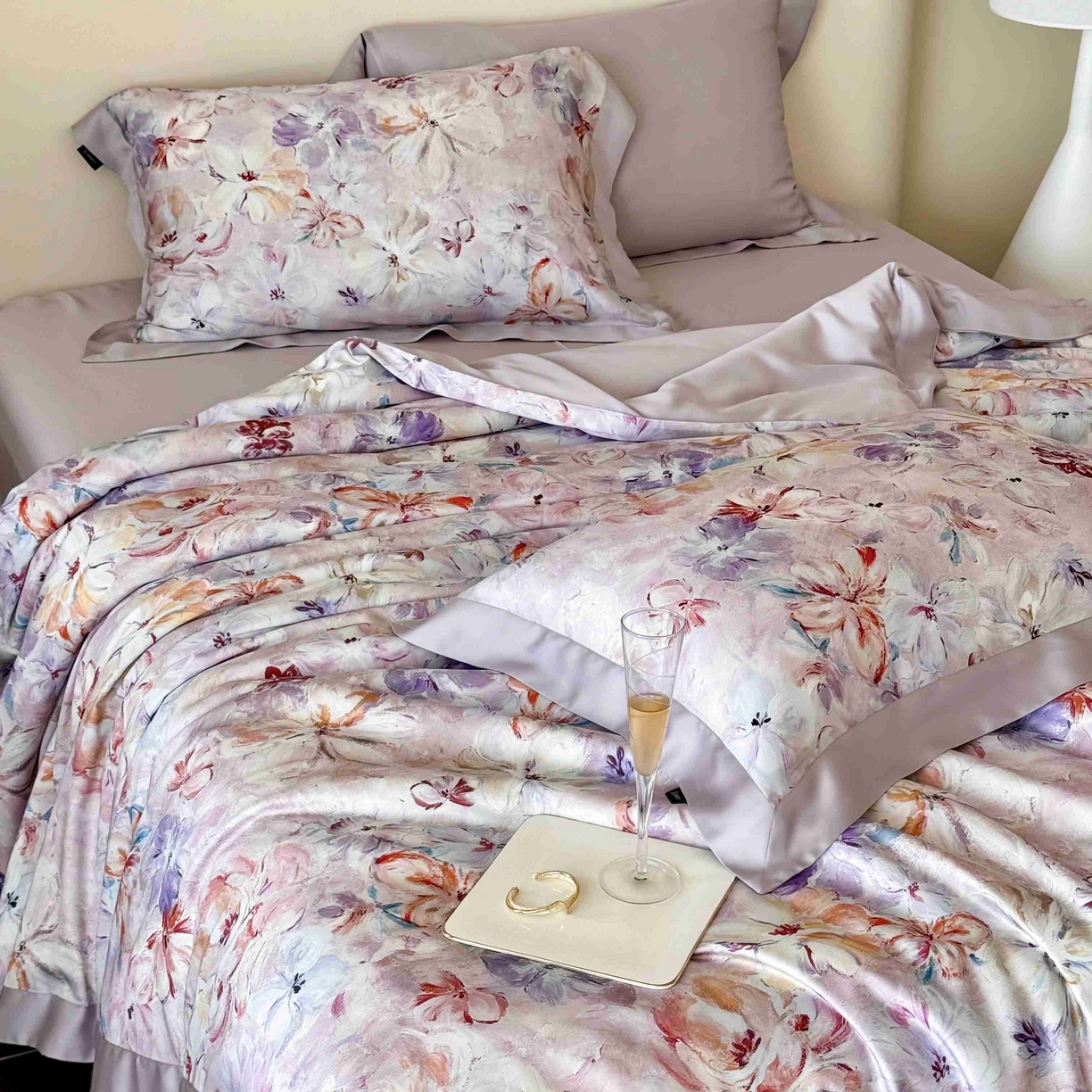 91家纺网 家纺一手货源 找家纺 馨蕊家居 2025新款春夏新品天丝印花80SLF奥地利兰精天丝四件套-告白 天丝告白-婉若紫