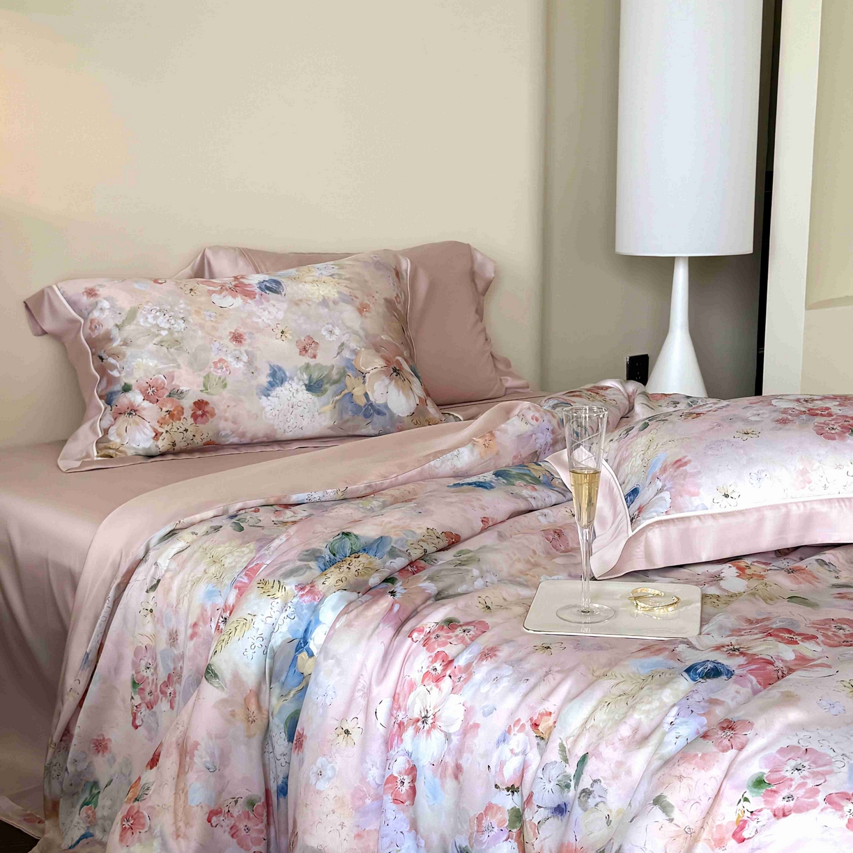 91家纺网 家纺一手货源 找家纺 馨蕊家居 2025新款80SLF奥地利兰精天丝夏被四件套-朵美 夏被朵美-蔷薇粉