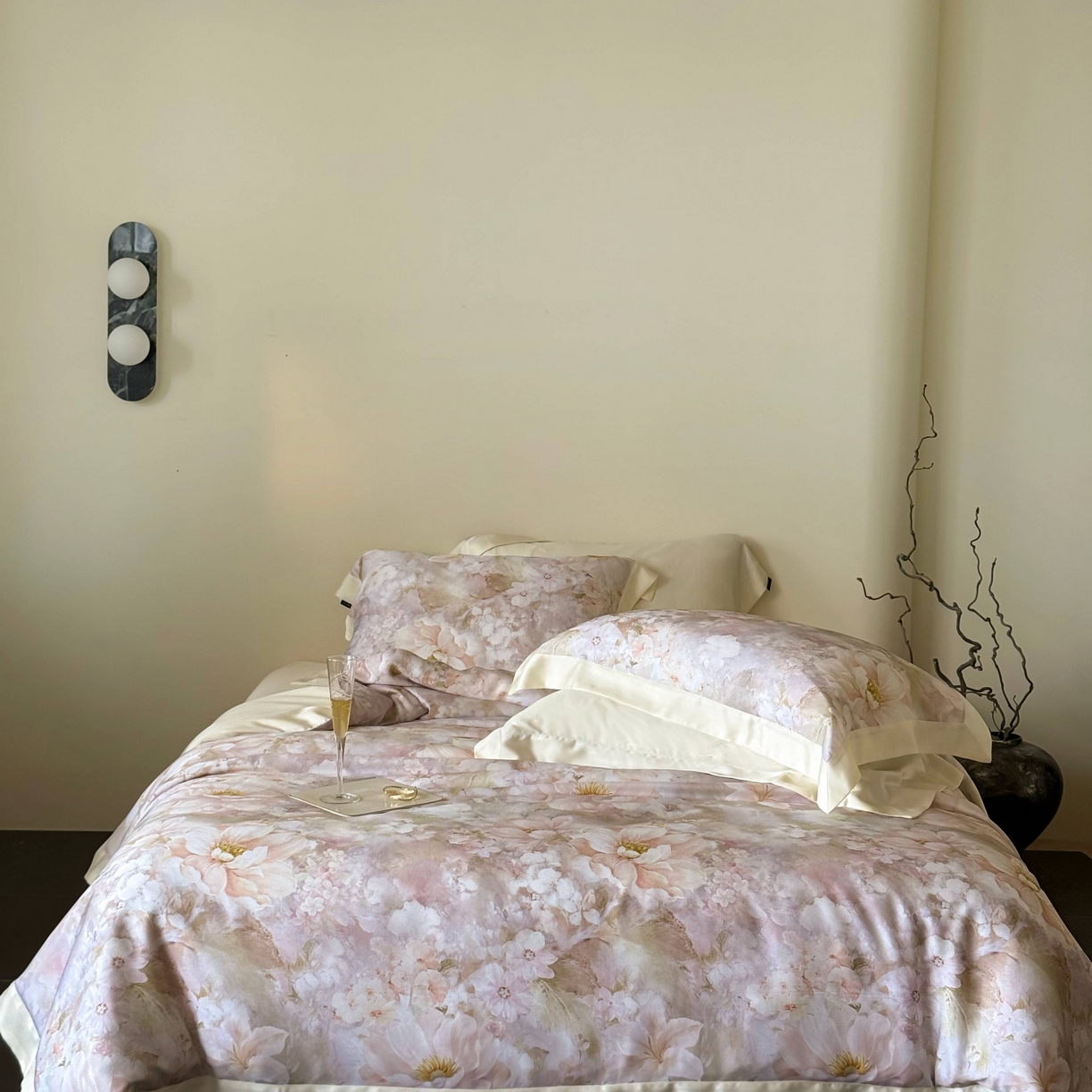 91家纺网 家纺一手货源 找家纺 馨蕊家居 2025新款春夏新品天丝印花80SLF奥地利兰精天丝四件套-初见 天丝初见-蔷薇粉