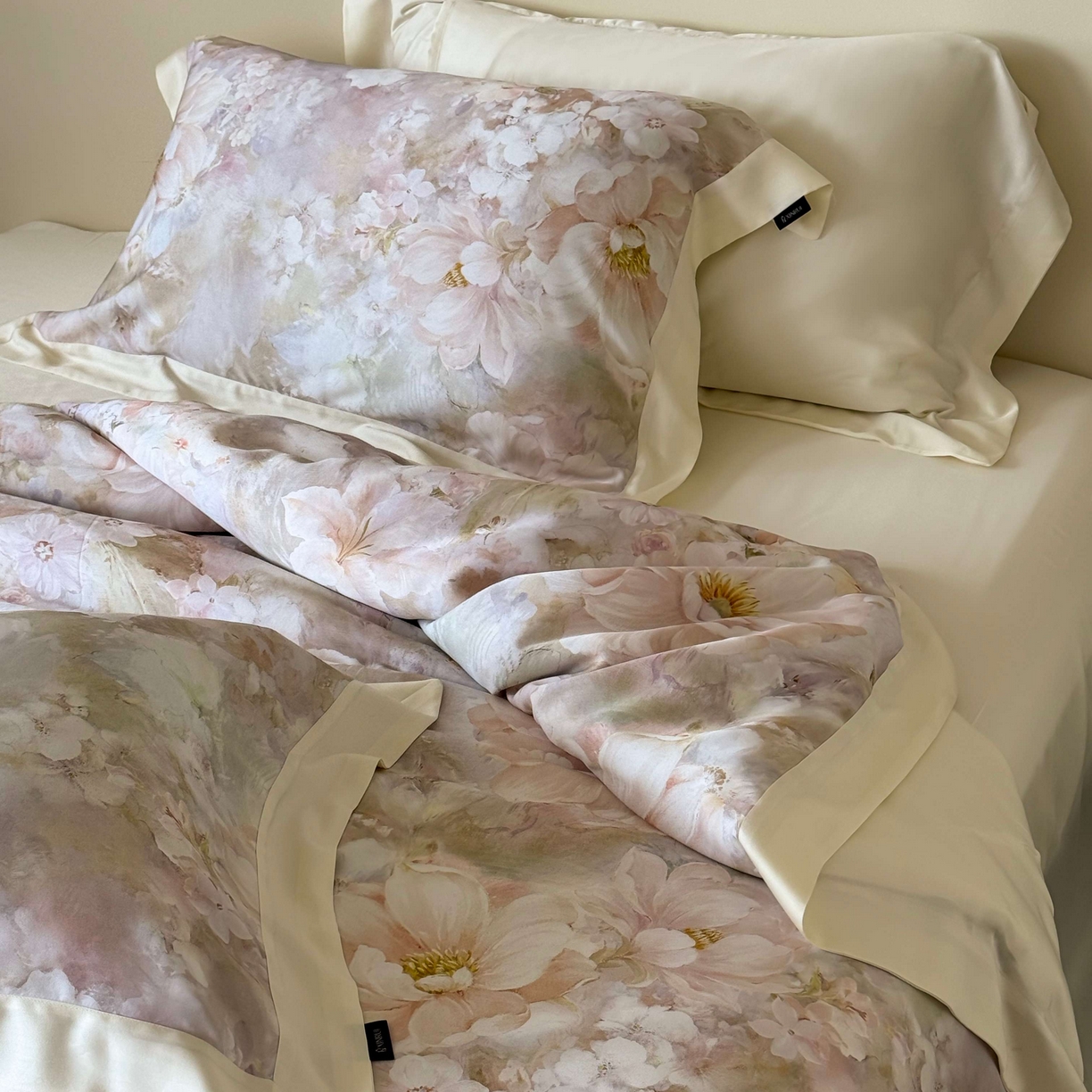 91家纺网 家纺一手货源 找家纺 馨蕊家居 2025新款春夏新品天丝印花80SLF奥地利兰精天丝四件套-初见 天丝初见-蔷薇粉