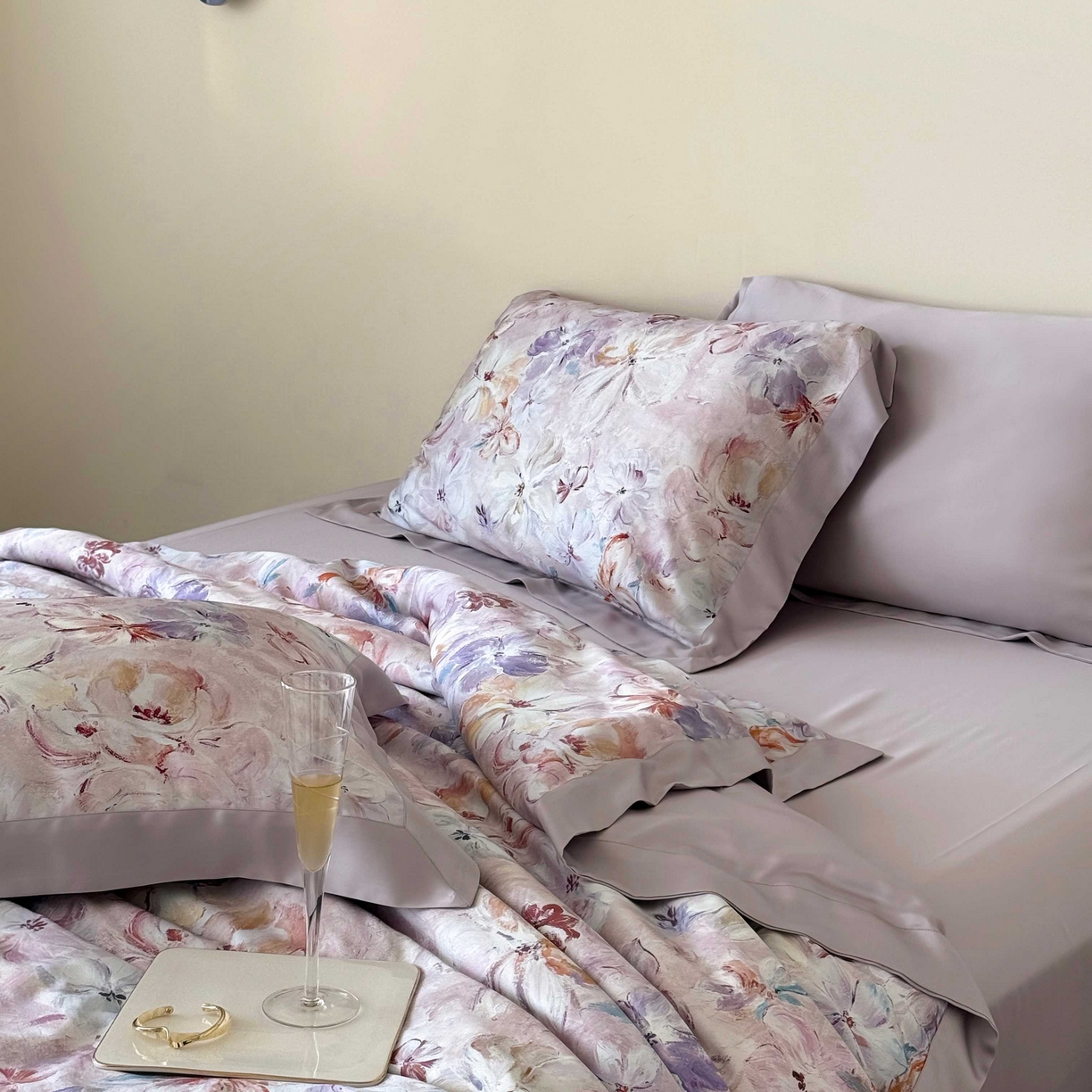 91家纺网 家纺一手货源 找家纺 （总）馨蕊家居 2025新款春夏新品天丝印花80SLF奥地利兰精天丝夏被四件套-告白