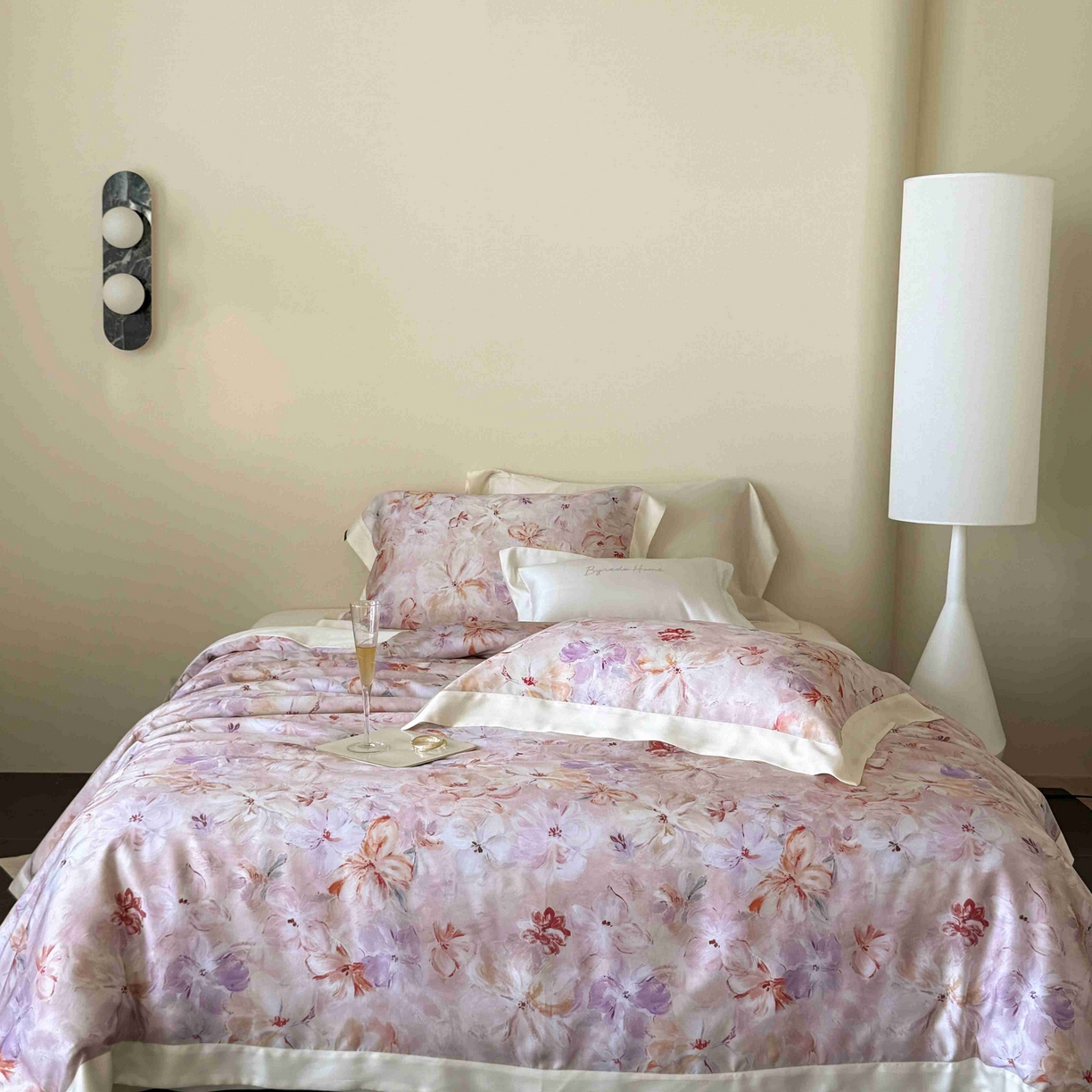 91家纺网 家纺一手货源 找家纺 馨蕊家居 2025新款春夏新品天丝印花80SLF奥地利兰精天丝夏被四件套-告白 夏被告白-蔷薇粉