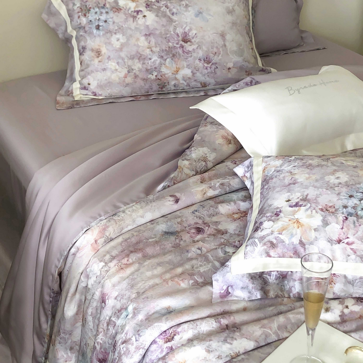 91家纺网 家纺一手货源 找家纺 （总）馨蕊家居  2025新款春夏新品天丝印花80SLF奥地利兰精天丝四件套-云烟