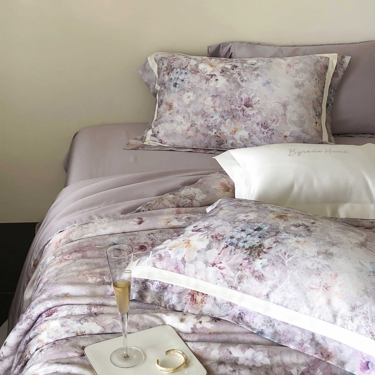 91家纺网 家纺一手货源 找家纺 （总）馨蕊家居  2025新款春夏新品天丝印花80SLF奥地利兰精天丝四件套-云烟