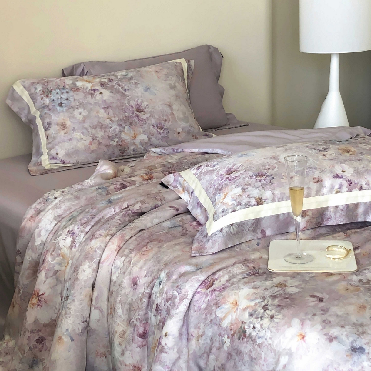 91家纺网 家纺一手货源 找家纺 （总）馨蕊家居  2025新款春夏新品天丝印花80SLF奥地利兰精天丝四件套-云烟