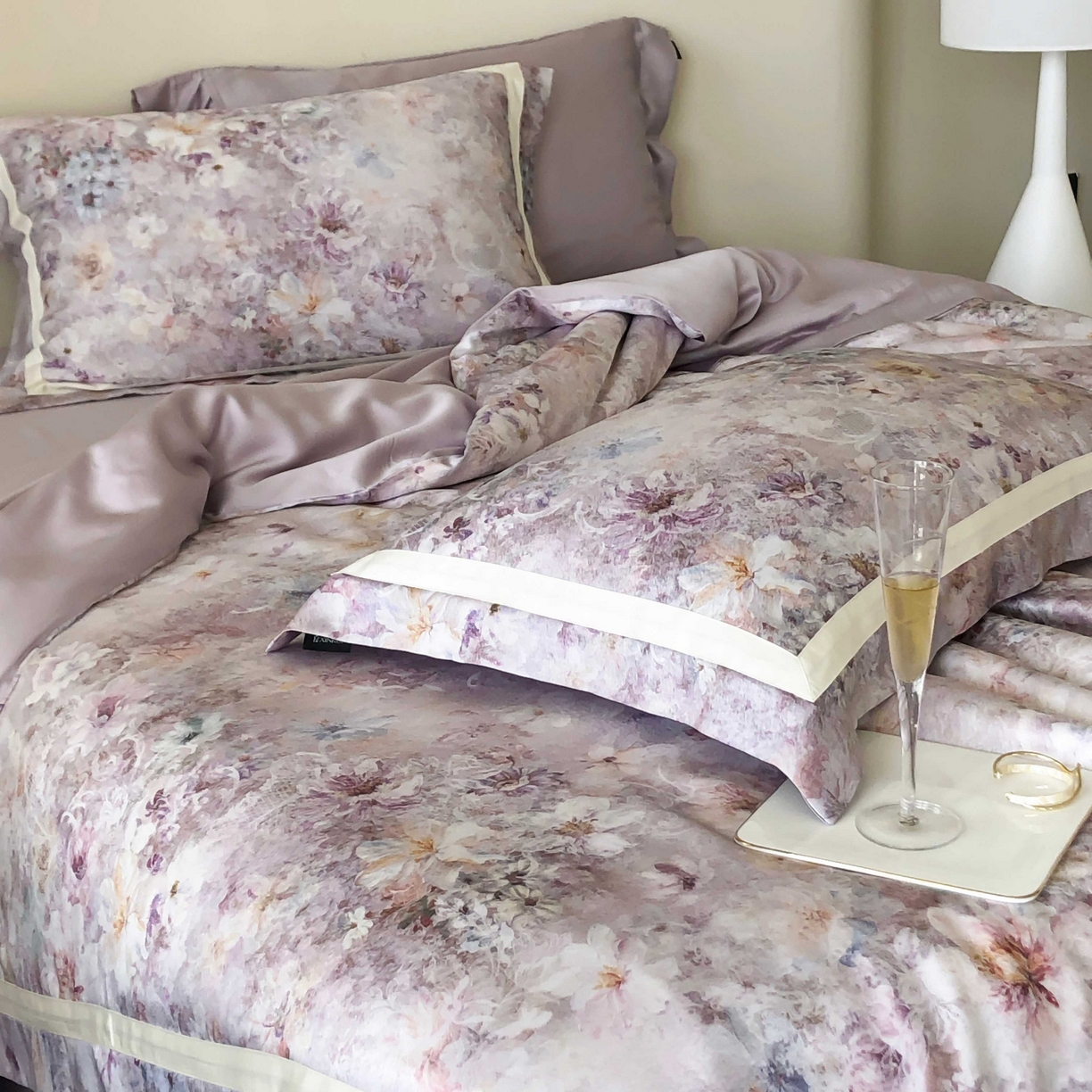 91家纺网 家纺一手货源 找家纺 （总）馨蕊家居  2025新款春夏新品天丝印花80SLF奥地利兰精天丝四件套-云烟