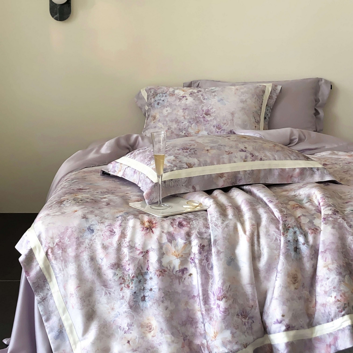 91家纺网 家纺一手货源 找家纺 （总）馨蕊家居  2025新款春夏新品天丝印花80SLF奥地利兰精天丝四件套-云烟