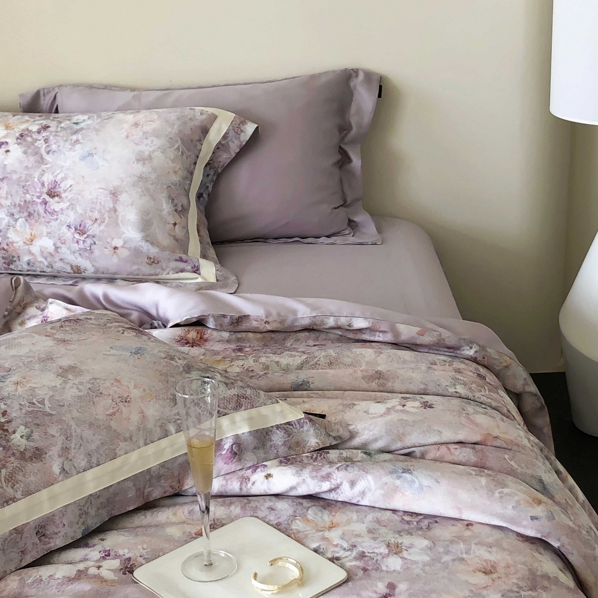 91家纺网 家纺一手货源 找家纺 （总）馨蕊家居  2025新款春夏新品天丝印花80SLF奥地利兰精天丝四件套-云烟