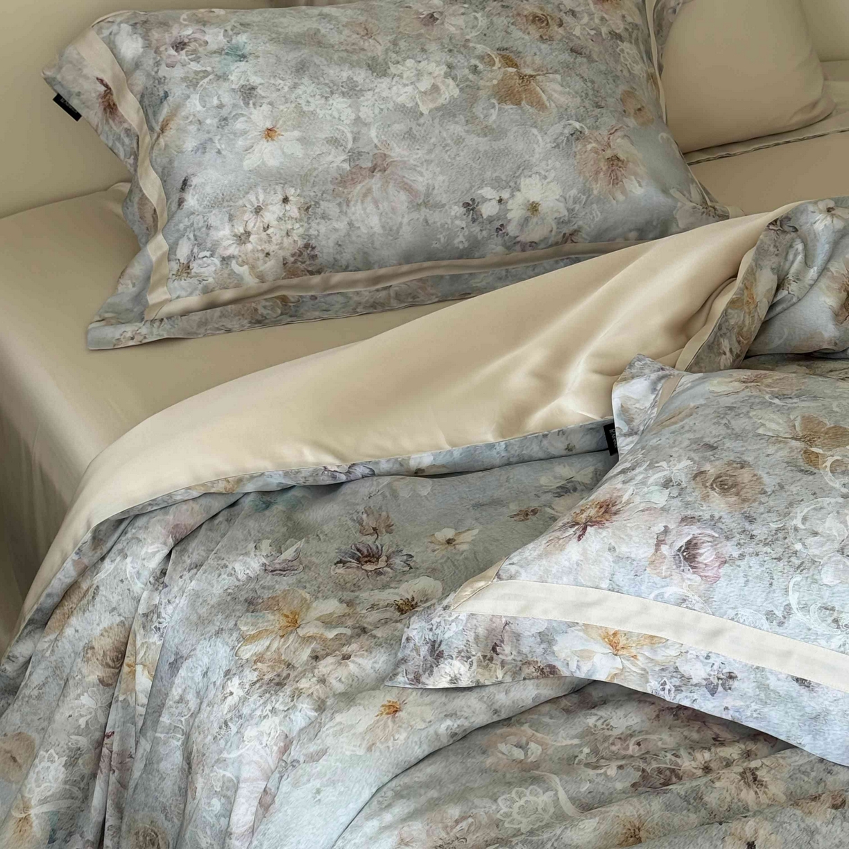 91家纺网 家纺一手货源 找家纺 馨蕊家居  2025新款春夏新品天丝印花80SLF奥地利兰精天丝四件套-云烟 天丝云烟-氧气绿