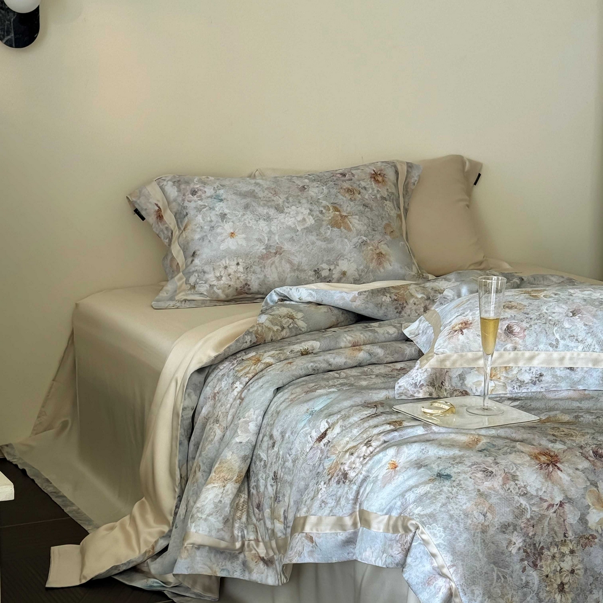 91家纺网 家纺一手货源 找家纺 馨蕊家居  2025新款春夏新品天丝印花80SLF奥地利兰精天丝四件套-云烟 天丝云烟-氧气绿