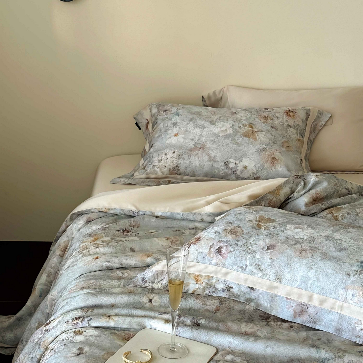 91家纺网 家纺一手货源 找家纺 馨蕊家居  2025新款春夏新品天丝印花80SLF奥地利兰精天丝四件套-云烟 天丝云烟-氧气绿