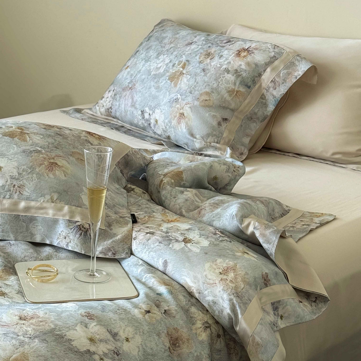 91家纺网 家纺一手货源 找家纺 馨蕊家居  2025新款春夏新品天丝印花80SLF奥地利兰精天丝四件套-云烟 天丝云烟-氧气绿