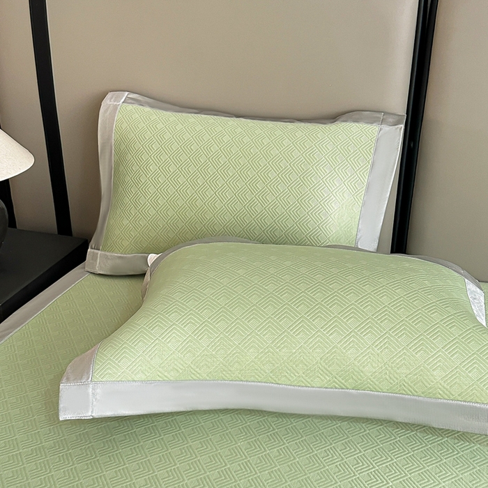 91家纺网 家纺一手货源 找家纺 紫碧螺2025新款冰丝复合加厚软床垫 豆绿色