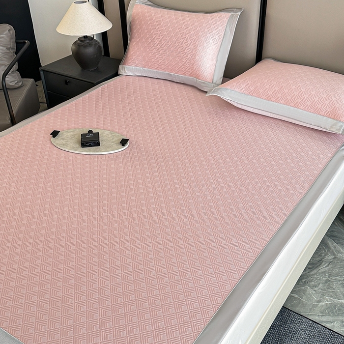 91家纺网 家纺一手货源 找家纺 紫碧螺2025新款冰丝复合加厚软床垫 豆沙色