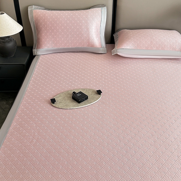 91家纺网 家纺一手货源 找家纺 紫碧螺2025新款冰丝复合加厚软床垫 豆沙色