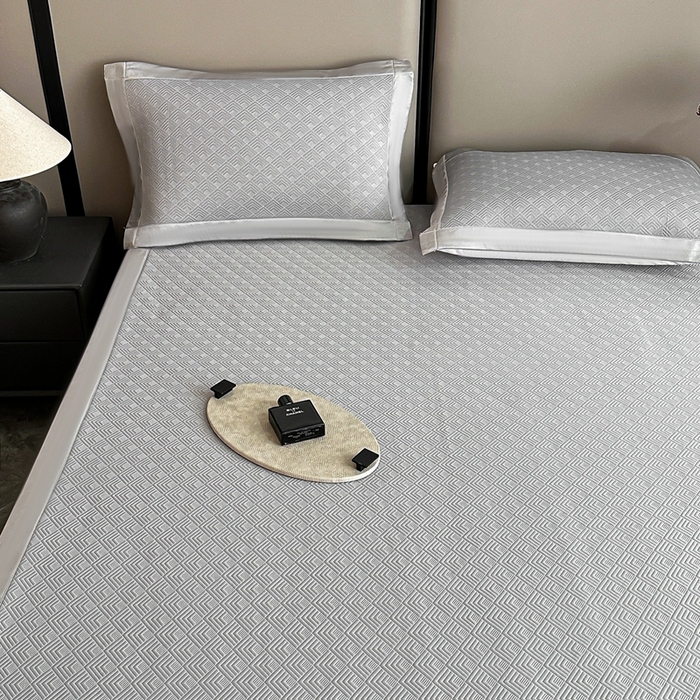 91家纺网 家纺一手货源 找家纺 紫碧螺2025新款冰丝复合加厚软床垫 银灰色