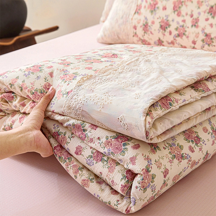 91家纺网 家纺一手货源 找家纺 一霖家纺 2025新款A类云感双层纱夏被夏凉被空调被 挽江