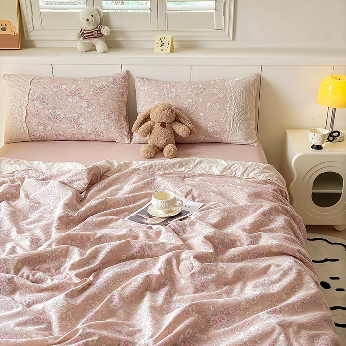 91家纺网 家纺一手货源 找家纺 一霖家纺 2025新款A类云感双层纱夏被夏凉被空调被 遇见春