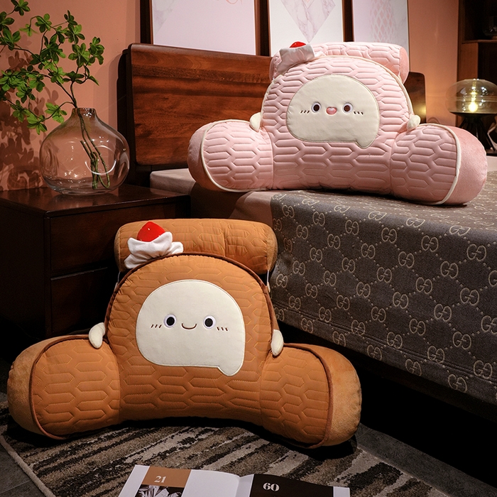 91家纺网 家纺一手货源 找家纺 仟亿莱 2025新款瑞士卷蛋糕乳胶拥抱式腰靠 草莓味乳胶拥抱