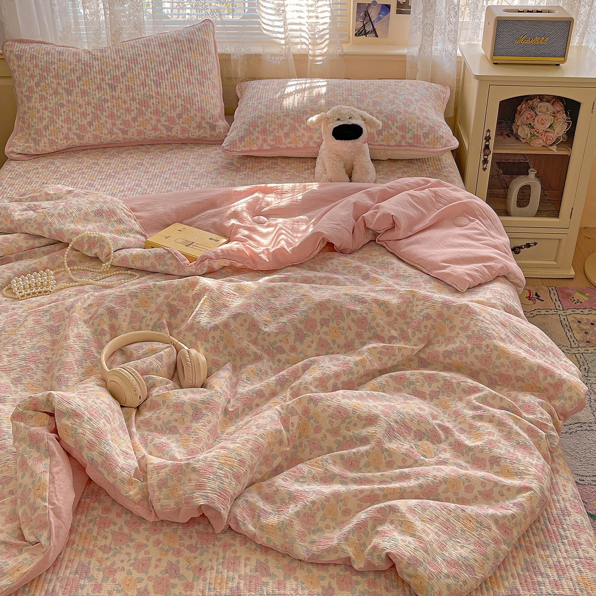 91家纺网 家纺一手货源 找家纺 繁花家居 2025新款超爆款床盖款夏被夏凉被空调被四件套 床盖款-在春风里