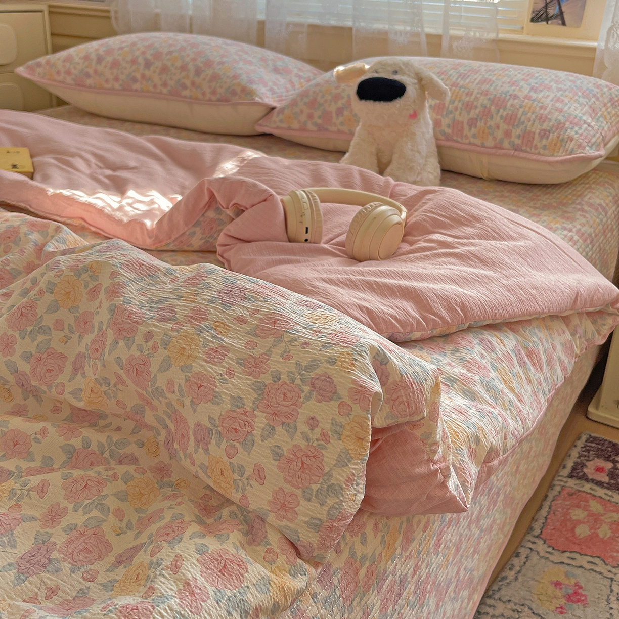 91家纺网 家纺一手货源 找家纺 繁花家居 2025新款超爆款床盖款夏被夏凉被空调被四件套 床盖款-在春风里