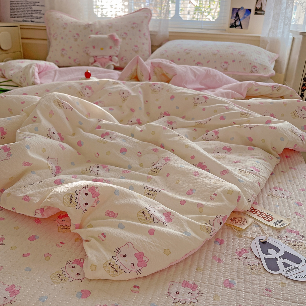 91家纺网 家纺一手货源 找家纺 繁花家居 2025新款超爆款床盖款夏被夏凉被空调被四件套 床盖款-冰淇淋kt白