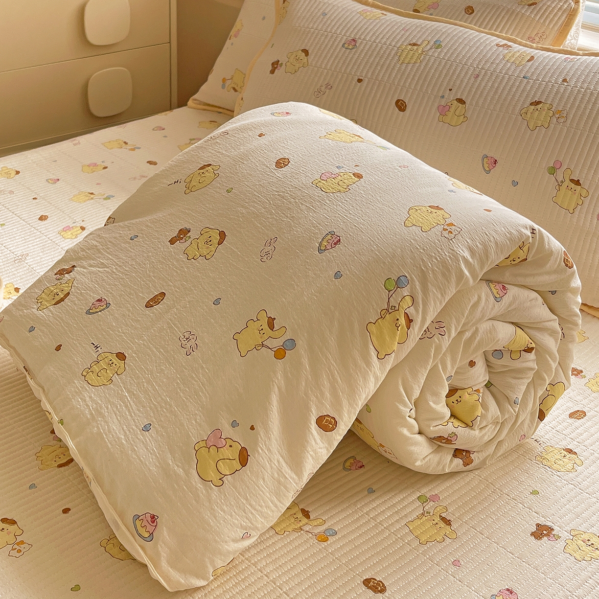 91家纺网 家纺一手货源 找家纺 繁花家居 2025新款超爆款床盖款夏被夏凉被空调被四件套 床盖款-布丁小狗