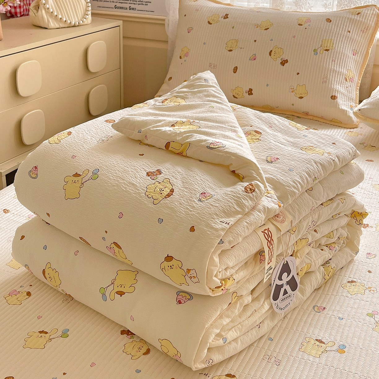 91家纺网 家纺一手货源 找家纺 繁花家居 2025新款超爆款床盖款夏被夏凉被空调被四件套 床盖款-布丁小狗