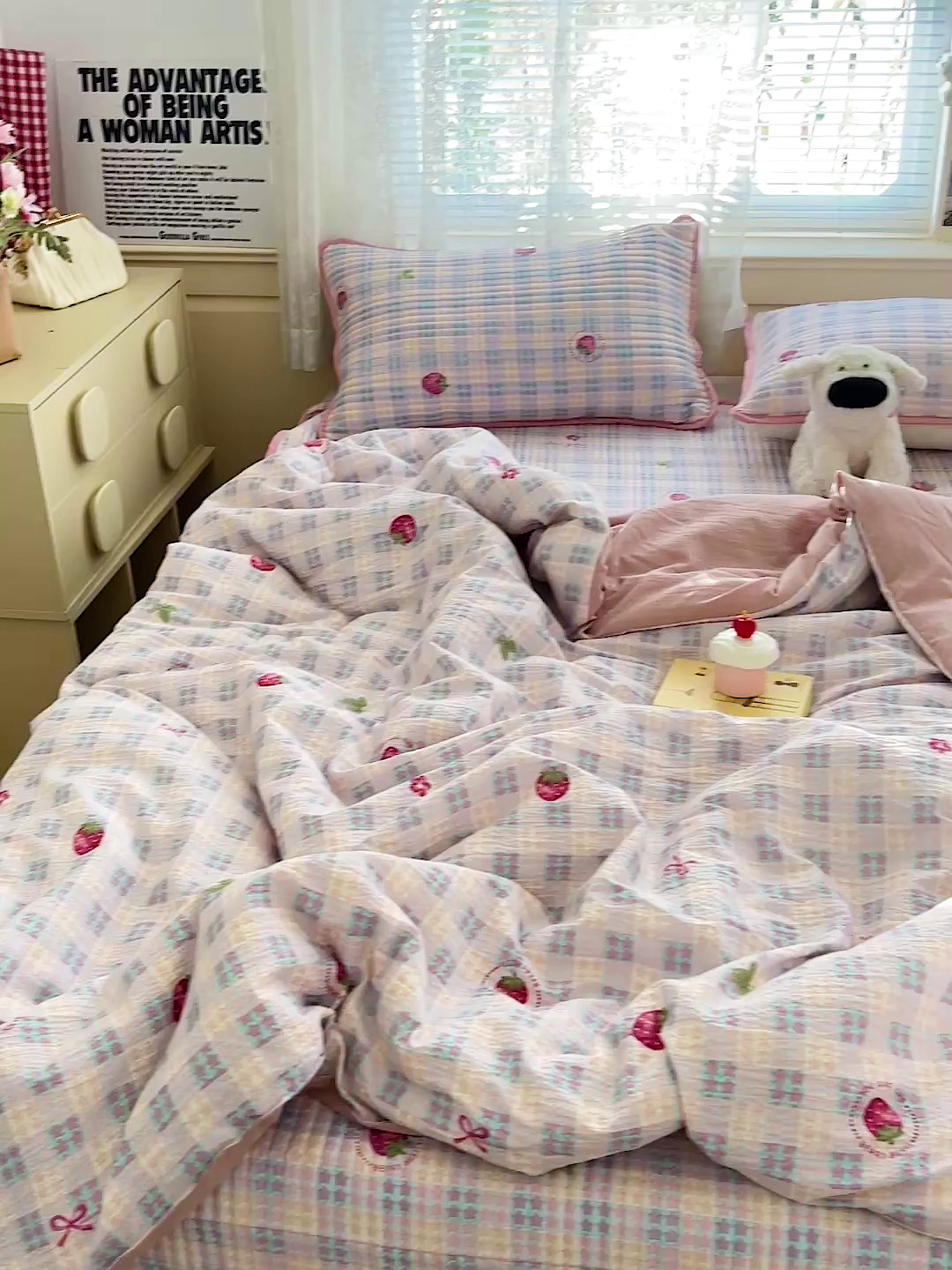 91家纺网 家纺一手货源 找家纺 繁花家居 2025新款超爆款床盖款夏被夏凉被空调被四件套 床盖款-草莓格子