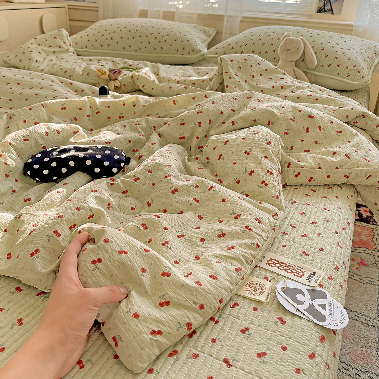 91家纺网 家纺一手货源 找家纺 繁花家居 2025新款超爆款床盖款夏被夏凉被空调被四件套 床盖款-两颗樱桃