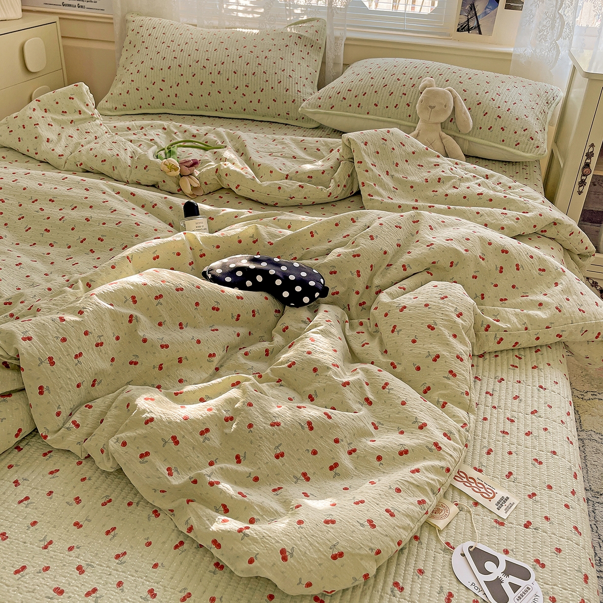91家纺网 家纺一手货源 找家纺 繁花家居 2025新款超爆款床盖款夏被夏凉被空调被四件套 床盖款-两颗樱桃