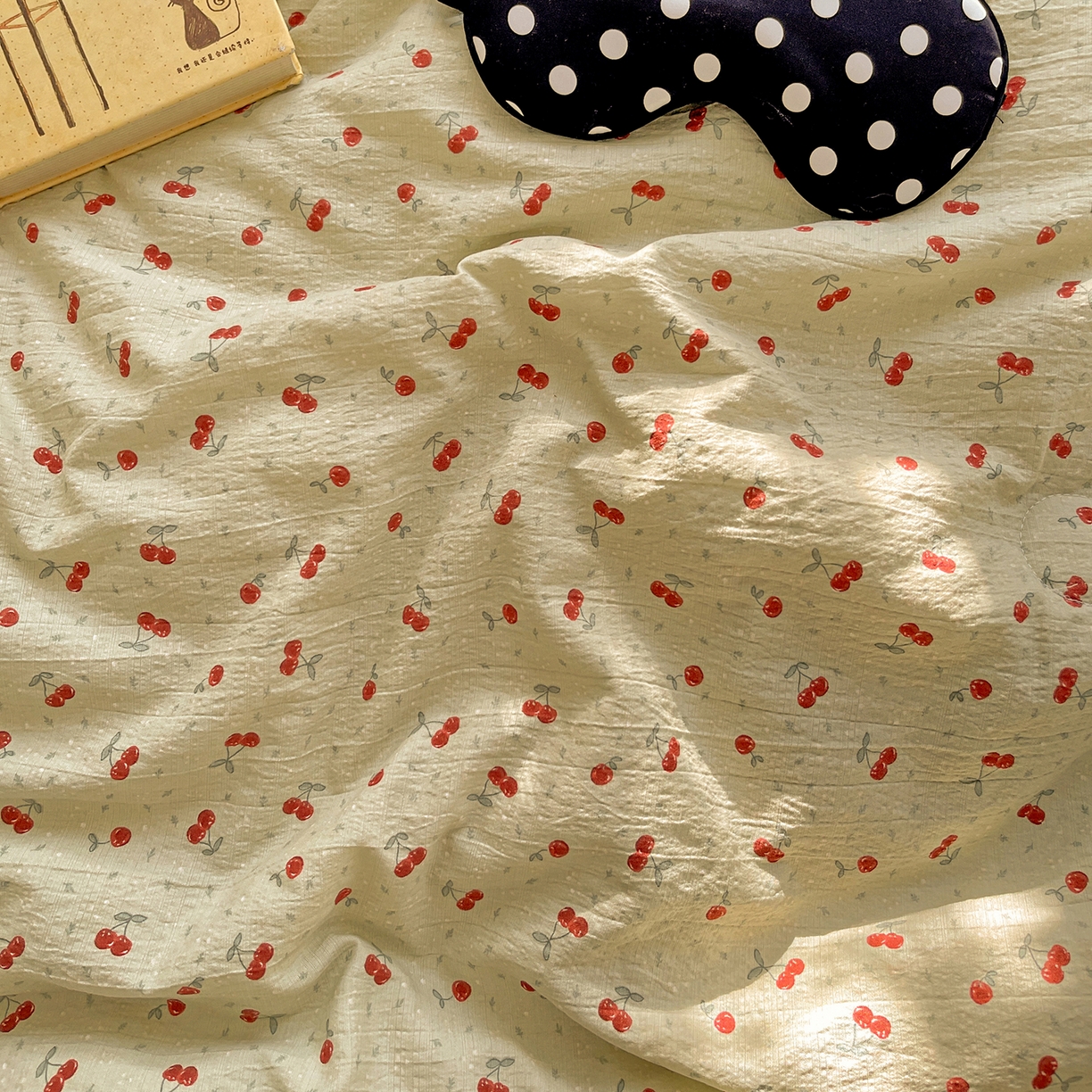 91家纺网 家纺一手货源 找家纺 繁花家居 2025新款超爆款床盖款夏被夏凉被空调被四件套 床盖款-两颗樱桃