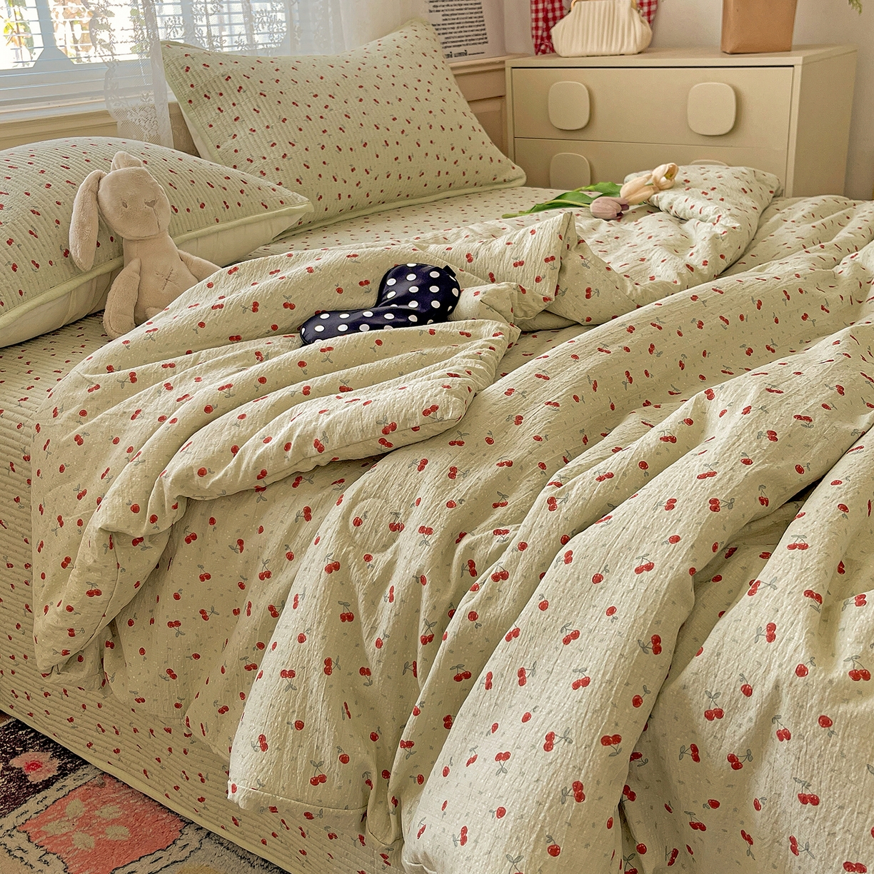 91家纺网 家纺一手货源 找家纺 繁花家居 2025新款超爆款床盖款夏被夏凉被空调被四件套 床盖款-两颗樱桃