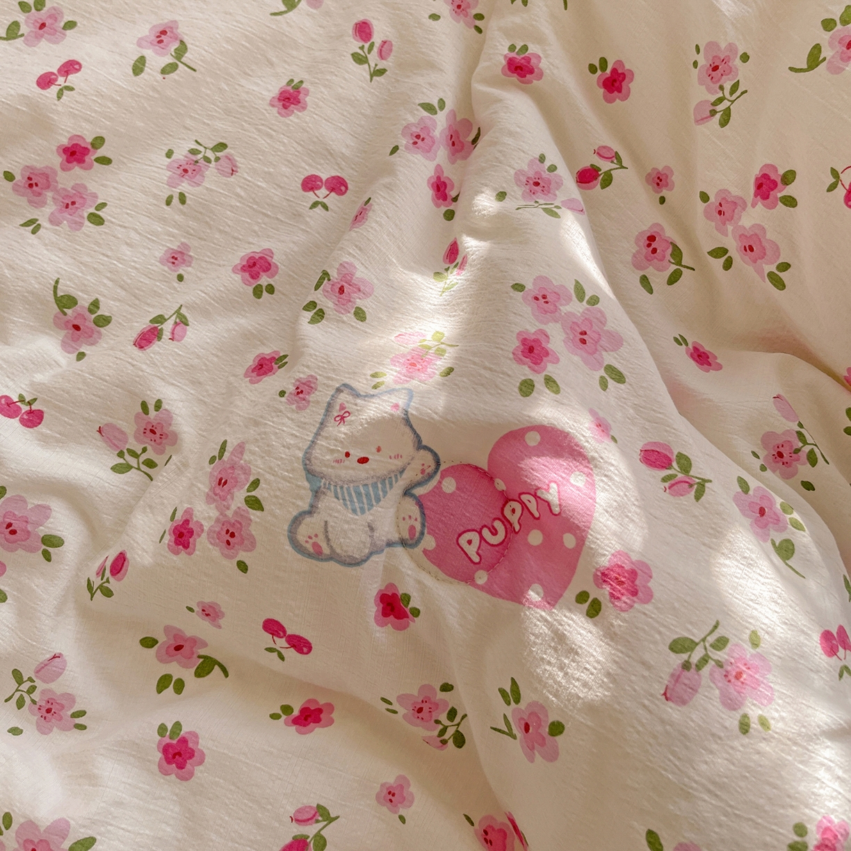 91家纺网 家纺一手货源 找家纺 繁花家居 2025新款超爆款床盖款夏被夏凉被空调被四件套 床盖款-樱桃小狗