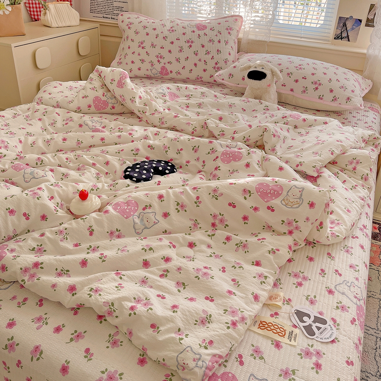 91家纺网 家纺一手货源 找家纺 繁花家居 2025新款超爆款床盖款夏被夏凉被空调被四件套 床盖款-樱桃小狗