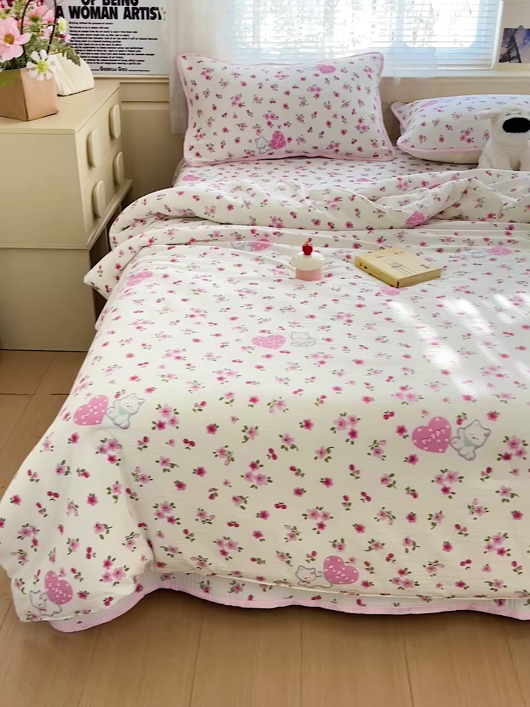 91家纺网 家纺一手货源 找家纺 繁花家居 2025新款超爆款床盖款夏被夏凉被空调被四件套 床盖款-樱桃小狗