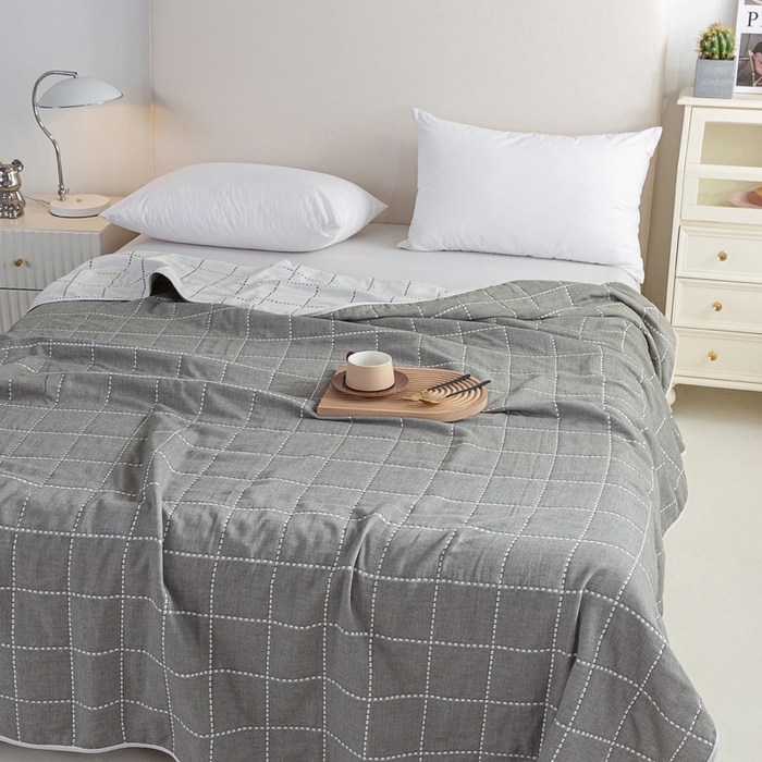 91家纺网 家纺一手货源 找家纺 乐家2023新款A类六层纱全棉纱布毯毛巾被 虚线格灰