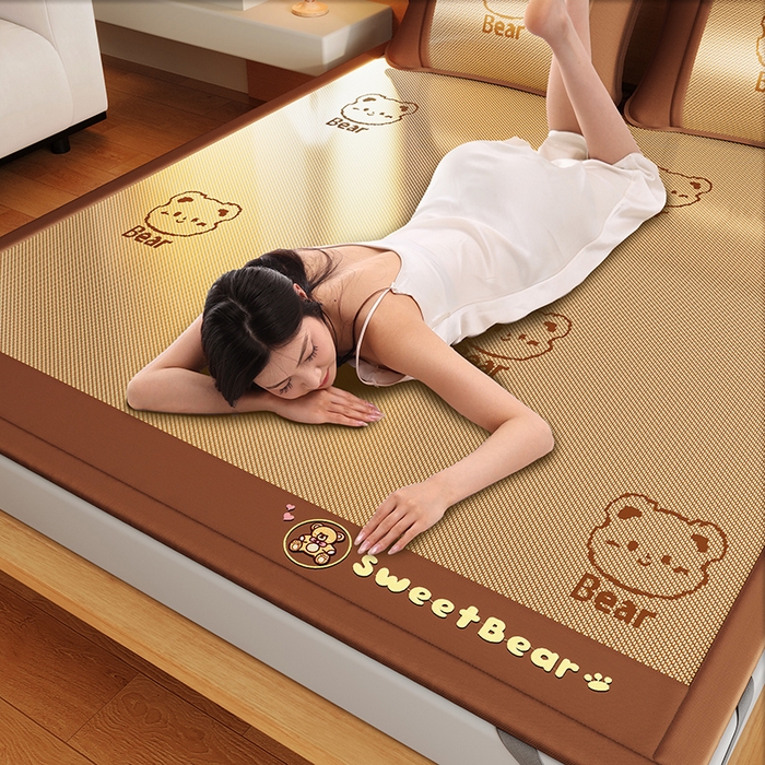 91家纺网 家纺一手货源 找家纺 （总）阿牛席业 2025春夏新款抑菌冰藤席凉席席子-甜蜜熊