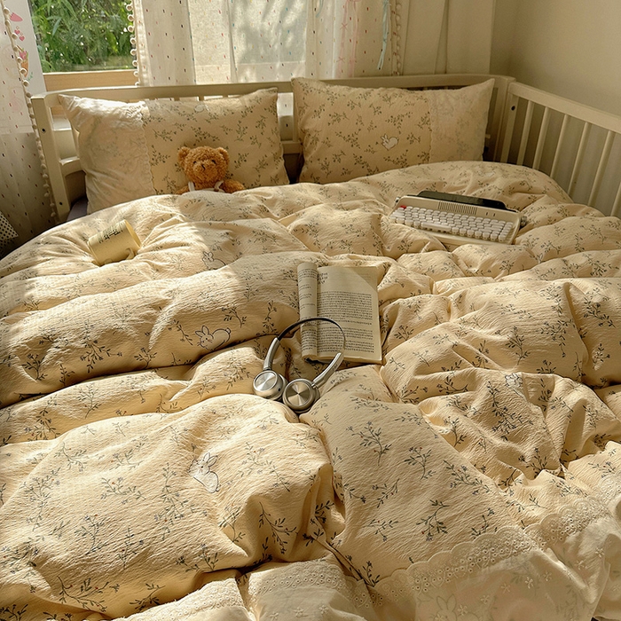 91家纺网 家纺一手货源 找家纺 沐芷 2025 蕾丝花边A类木棉双层纱四件套公主风床单被套宿舍三件套少女心 宽花边-花园小兔