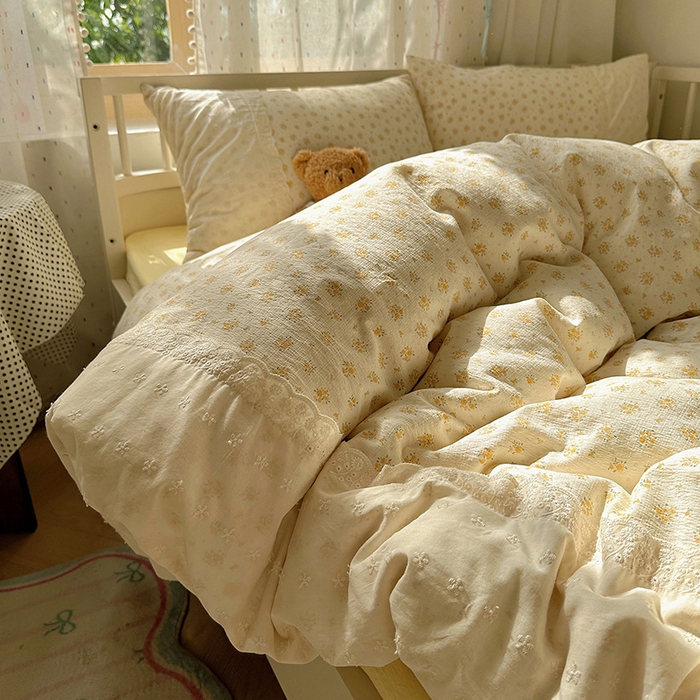 91家纺网 家纺一手货源 找家纺 沐芷 2025 蕾丝花边A类木棉双层纱四件套公主风床单被套宿舍三件套少女心 宽花边-蜜糖黄花