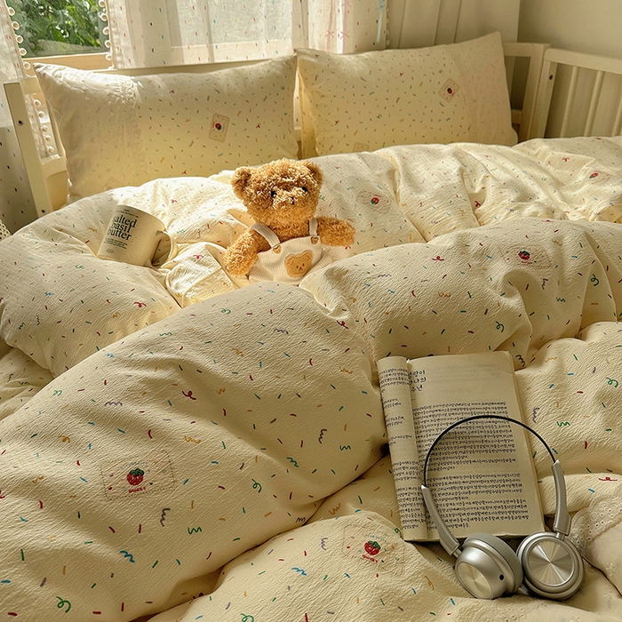 91家纺网 家纺一手货源 找家纺 沐芷 2025 蕾丝花边A类木棉双层纱四件套公主风床单被套宿舍三件套少女心 宽花边-甜心草莓