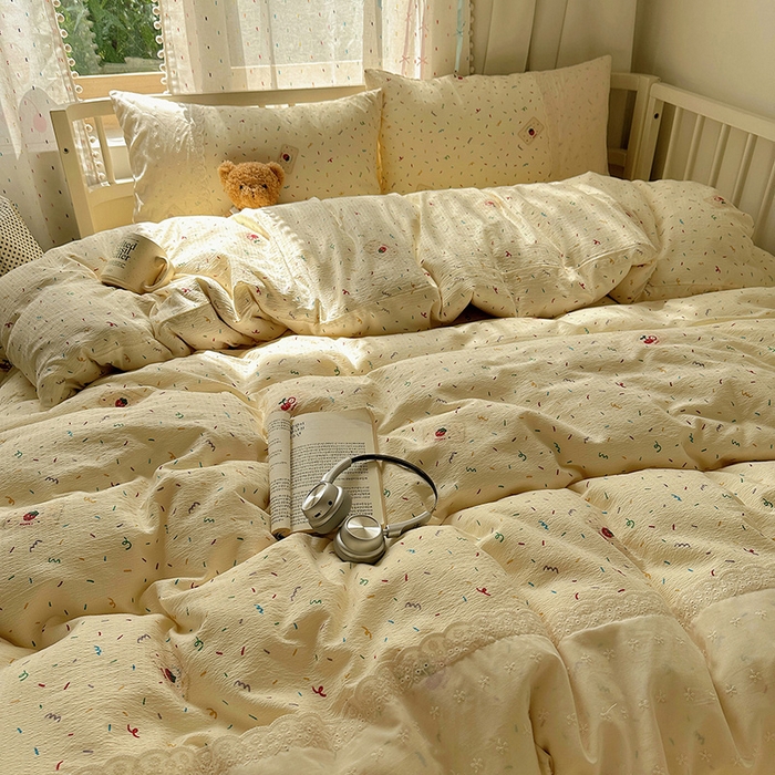 91家纺网 家纺一手货源 找家纺 沐芷 2025 蕾丝花边A类木棉双层纱四件套公主风床单被套宿舍三件套少女心 宽花边-甜心草莓