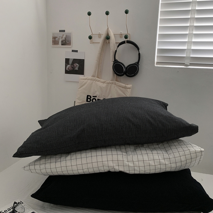 91家纺网 家纺一手货源 找家纺 柚可家居 2024新款纯棉40支色织纯色印花单枕套10 细竖条纹黑色