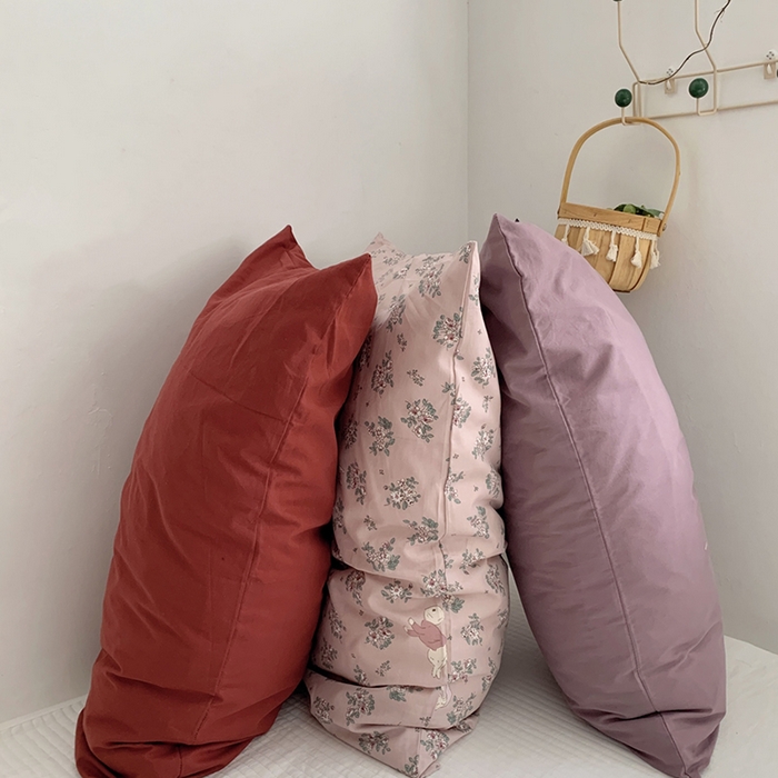 91家纺网 家纺一手货源 找家纺 柚可家居 2024新款纯棉40支色织纯色印花单枕套8 玫瑰粉紫