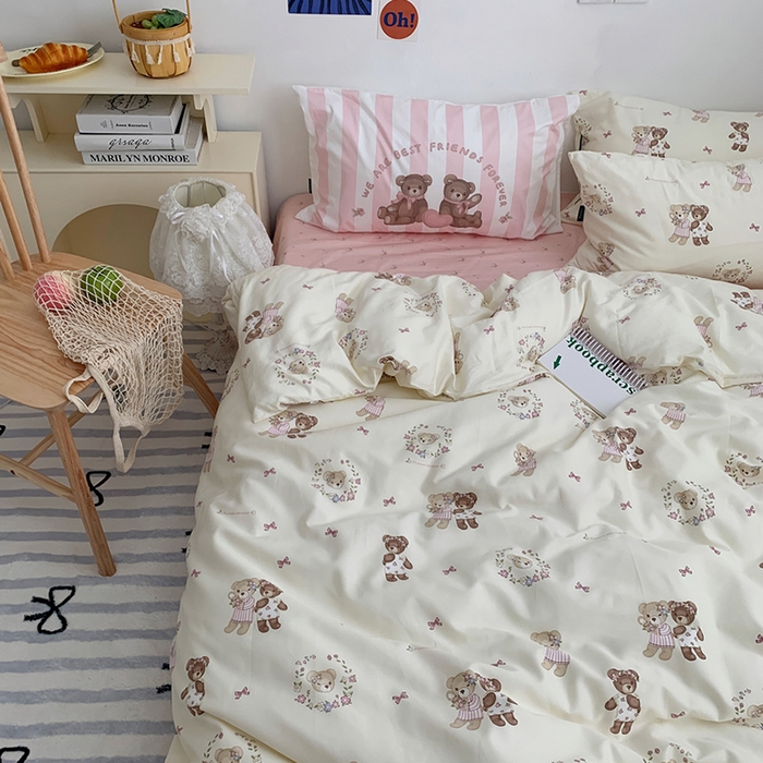 91家纺网 家纺一手货源 找家纺 柚可家居 2024新款40支纯棉活性印花四件套-小熊系列-实拍图第二组 奶油小熊蝴蝶结粉