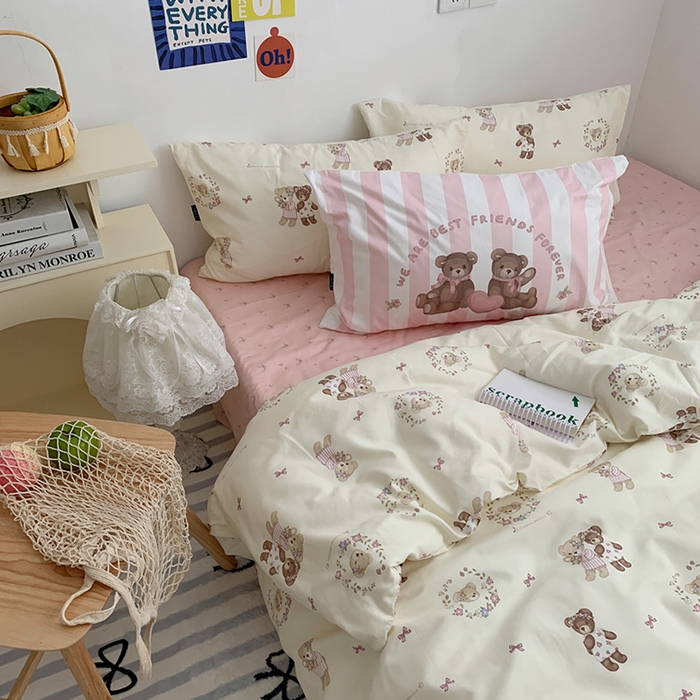 91家纺网 家纺一手货源 找家纺 柚可家居 2024新款40支纯棉活性印花四件套-小熊系列-实拍图第二组 奶油小熊蝴蝶结粉