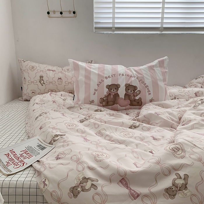 91家纺网 家纺一手货源 找家纺 柚可家居 2024新款40支纯棉活性印花四件套-小熊系列-实拍图第二组 丝带小熊 白格