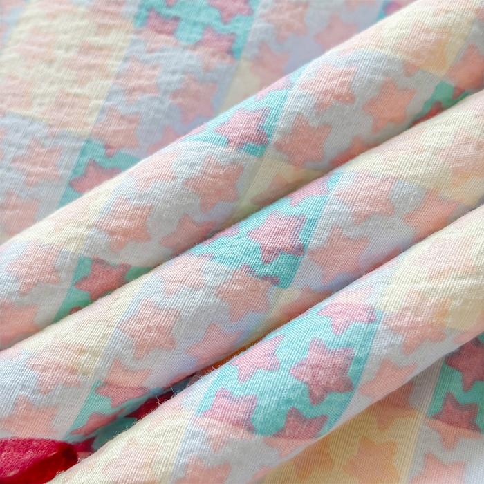 91家纺网 家纺一手货源 找家纺 Mata蔓塔家 2025新款春夏季蕾丝包边夏被三件套四件套 草莓多多