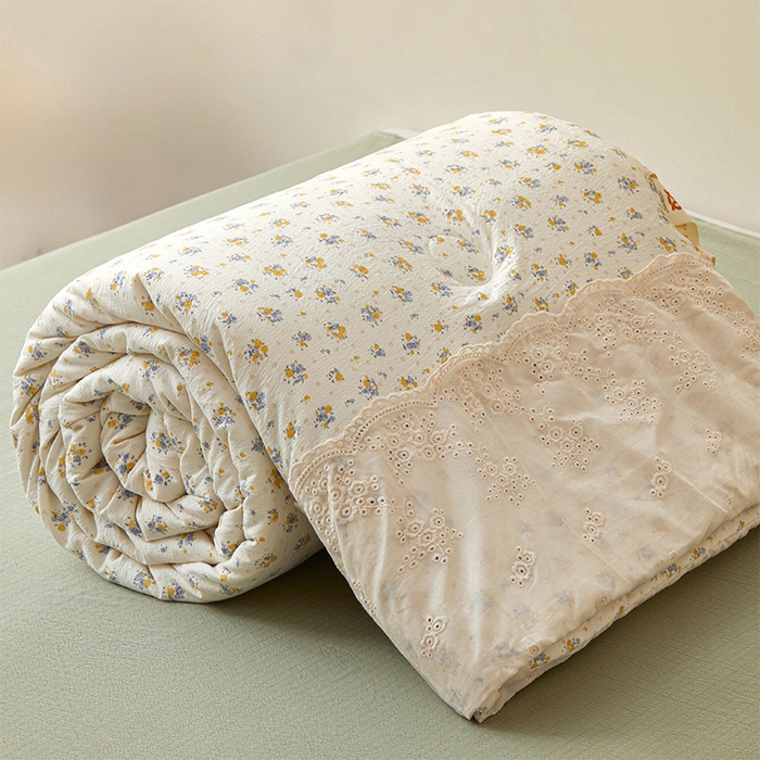 91家纺网 家纺一手货源 找家纺 Mata蔓塔家 2025新款春夏季蕾丝包边夏被三件套四件套 芊眠