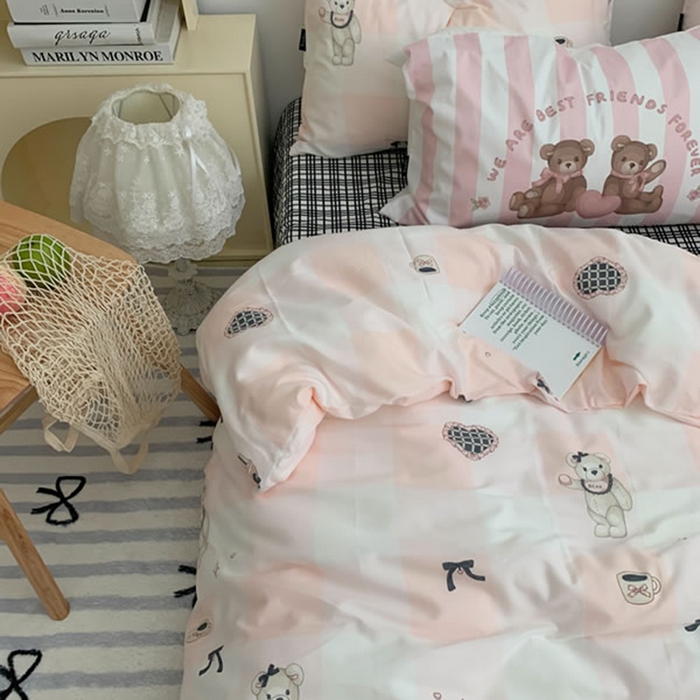 91家纺网 家纺一手货源 找家纺 柚可家居 2024新款40支纯棉活性印花四件套-小熊系列-实拍图第二组 糖果小熊 黑格